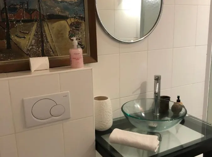 Le Petit Morny Apartment *